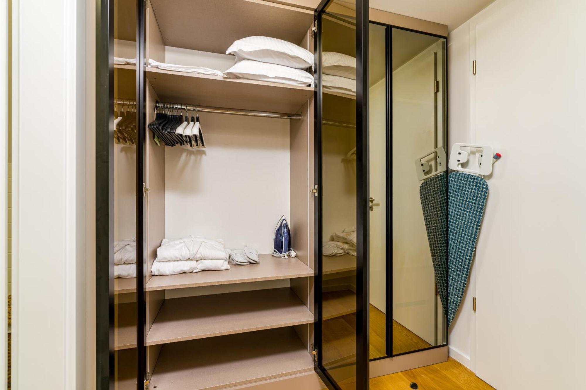 Apartment Mido Aviatie Park With Private Parking & Self Check-in *