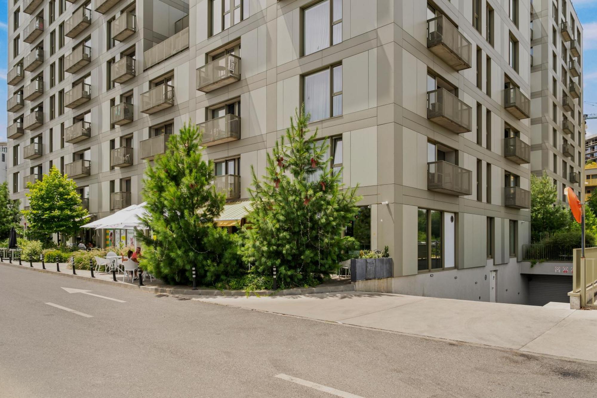 Mido Aviatie Park With Private Parking & Self Check-in *