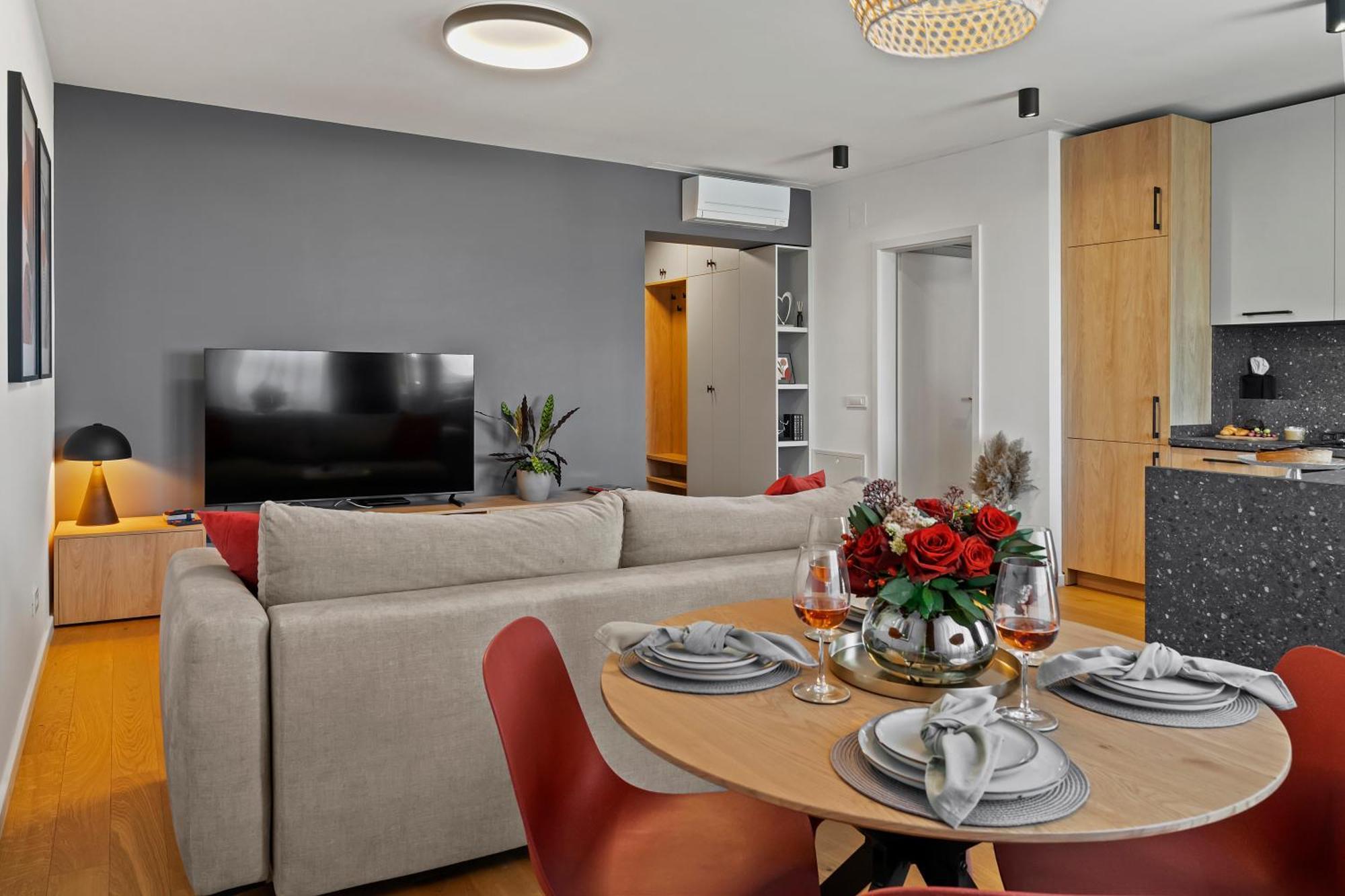 Mido Aviatie Park With Private Parking & Self Check-in Bucharest